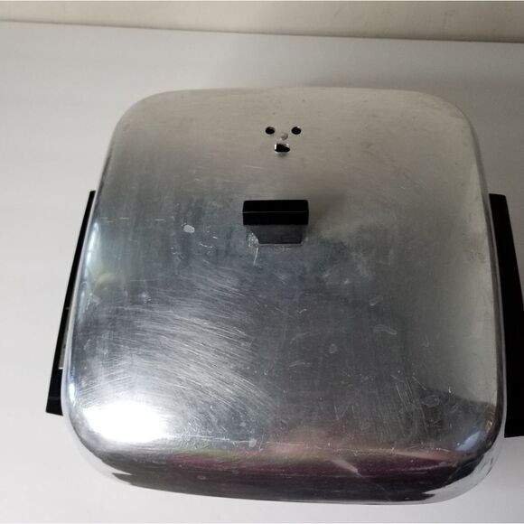 Woolworth co electric skillet model sk/2 1100 watt - Picture 2 of 9